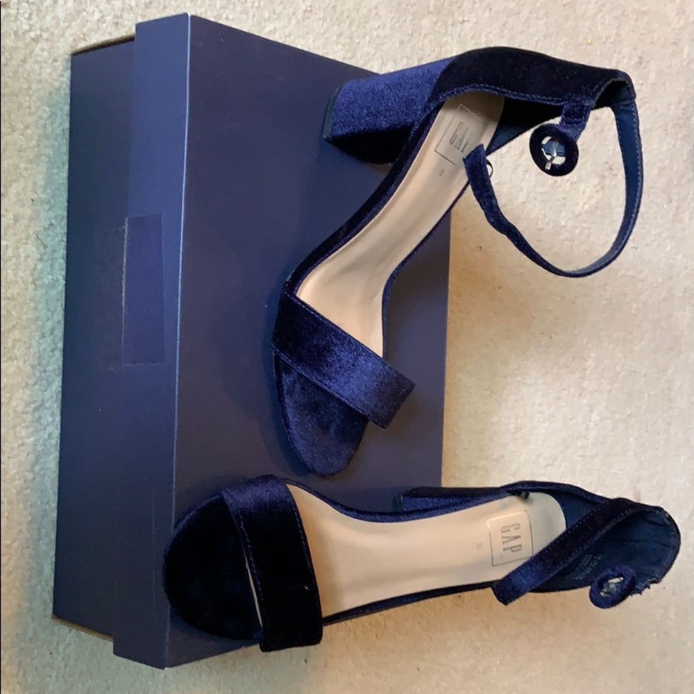 Gap heels